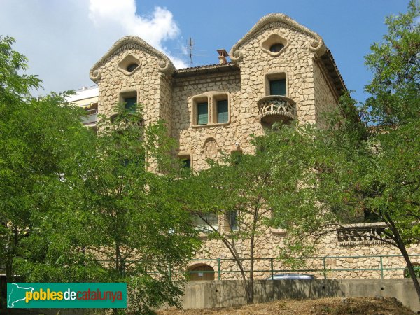 El Papiol - Casa Bou (Foto: Albert Esteves, 2010) El Papiol - Casa Bou