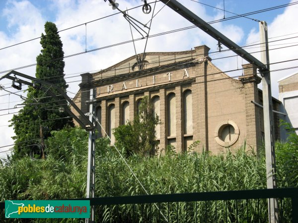 Cerdanyola - Fàbrica Uralita (Foto: Albert Esteves, 2010) Cerdanyola - Fàbrica Uralita