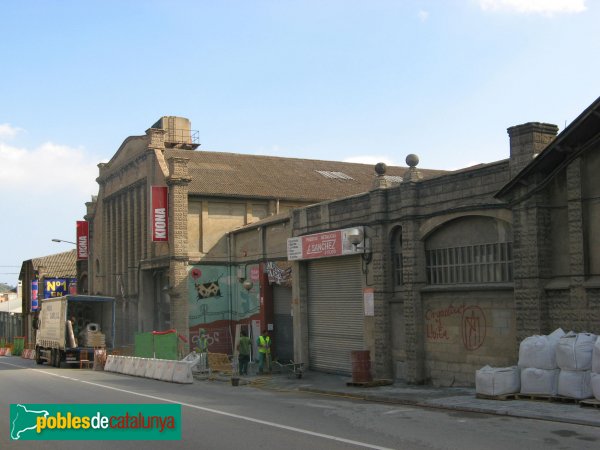Cerdanyola - Fàbrica Uralita (Foto: Albert Esteves, 2010) Cerdanyola - Fàbrica Uralita