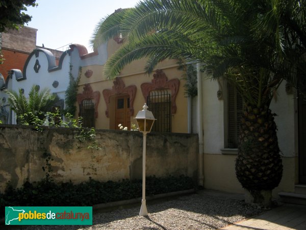 Cerdanyola - Cases Aloy (Foto: Albert Esteves, 2010) Cerdanyola - Cases Aloy