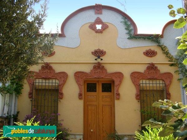 Cerdanyola - Cases Aloy (Foto: Albert Esteves, 2010) Cerdanyola - Cases Aloy