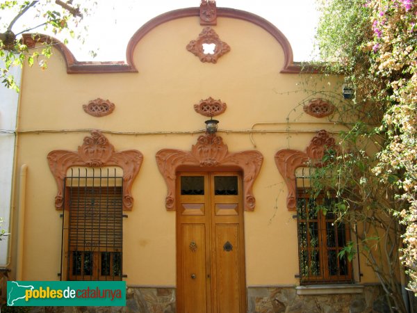 Cerdanyola - Cases Aloy (Foto: Albert Esteves, 2010) Cerdanyola - Cases Aloy