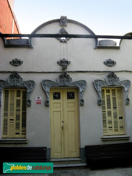 Cerdanyola - Cases Aloy (Foto: Albert Esteves, 2010) Cerdanyola - Cases Aloy