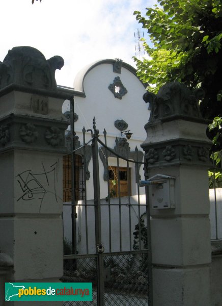 Cerdanyola - Cases Aloy (Foto: Albert Esteves, 2010) Cerdanyola - Cases Aloy