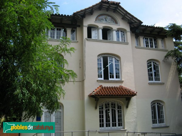 Cerdanyola - Casa Mañà (Foto: Albert Esteves, 2010) Cerdanyola - Casa Mañà