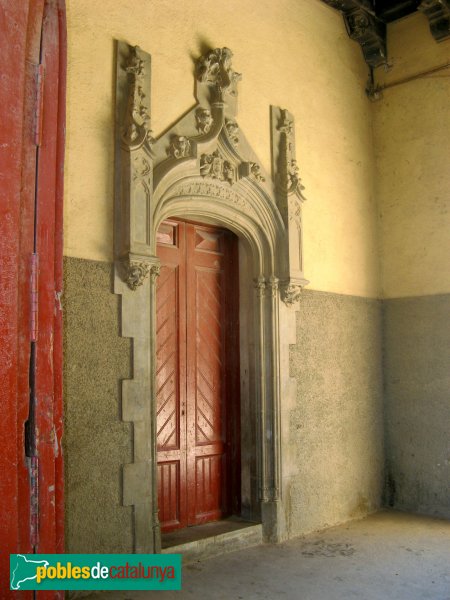 Santa Perpètua de Mogoda - Castell de Can Taió (Foto: Albert Esteves, 2010) Santa Perpètua de Mogoda - Castell de Can Taió