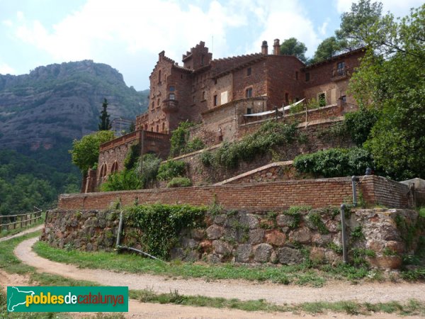 Sant Llorenç Savall - El Marquet de les Roques, fotografiat des de la banda de la masoveria (Foto: Joan Sánchez Sabé, 2010) Sant Llorenç Savall - El Marquet de les Roques, fotografiat des de la banda de la masoveria