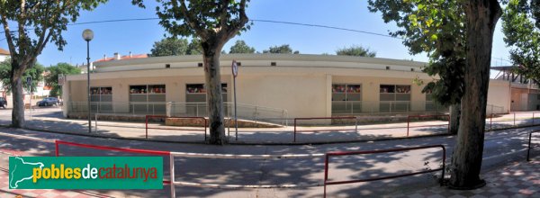 Les Escoles Velles - Panoràmica (Foto: Joan Sánchez Sabé, 2010) Les Escoles Velles - Panoràmica