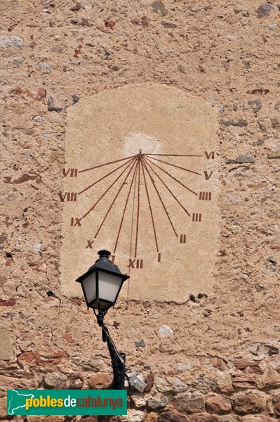 Castell de Plegamans, rellotge de sol (Foto: Joan Sánchez Sabé, 2010) Castell de Plegamans, rellotge de sol