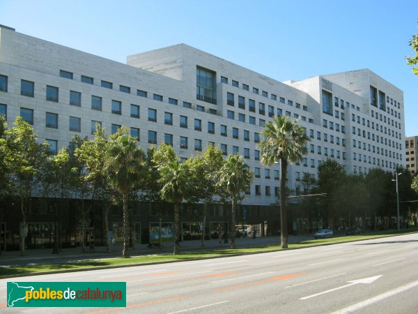 Barcelona - Illa Diagonal (Foto: Albert Esteves, 2010) Barcelona - Illa Diagonal