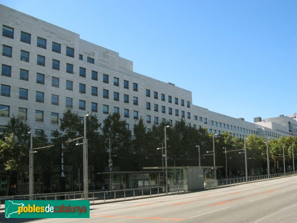 Barcelona - Illa Diagonal (Foto: Albert Esteves, 2010) Barcelona - Illa Diagonal