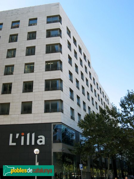 Barcelona - Illa Diagonal (Foto: Albert Esteves, 2010) Barcelona - Illa Diagonal