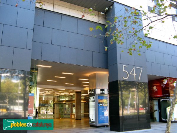 Barcelona - Illa Diagonal (Foto: Albert Esteves, 2010) Barcelona - Illa Diagonal