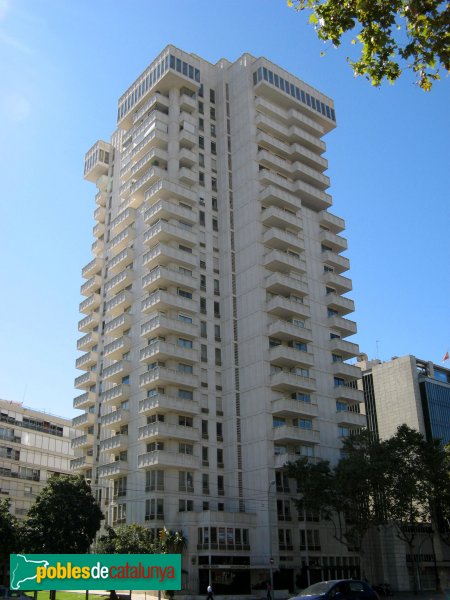 Barcelona - Edifici Talaia (Foto: Albert Esteves, 2010) Barcelona - Edifici Talaia