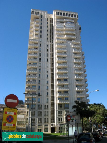 Barcelona - Edifici Talaia (Foto: Albert Esteves, 2010) Barcelona - Edifici Talaia