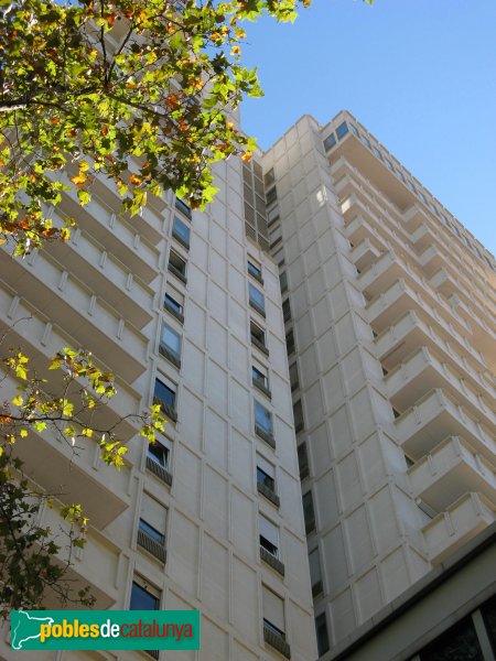 Barcelona - Edifici Talaia (Foto: Albert Esteves, 2010) Barcelona - Edifici Talaia