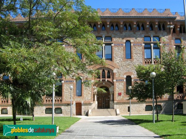 Barcelona - Maternitat. Pavelló Mestral (Foto: Albert Esteves, 2010) Barcelona - Maternitat. Pavelló Mestral