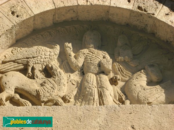 Barcelona - El Conventet, detall timpà romànic (Foto: Albert Esteves, 2010) Barcelona - El Conventet, detall timpà romànic