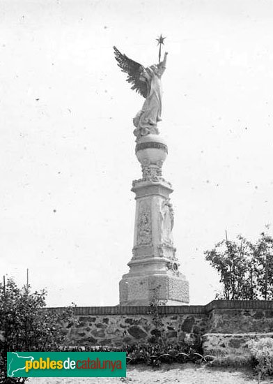 Lloret de Mar - Monument de l´Àngel (Foto: <i>Josep Salvany - Fons Salvany. Biblioteca de Catalunya</i>, 1916) Lloret de Mar - Monument de l´Àngel