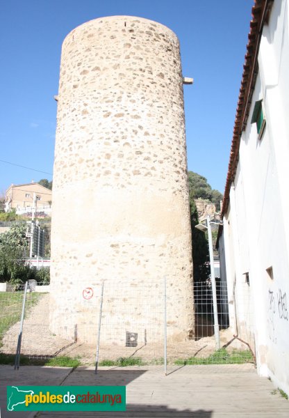 Montgat - Torre de ca l'Alzina (Foto: Anna Fontanet, 2011) Montgat - Torre de ca l'Alzina