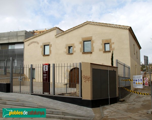 L'Hospitalet de Llobregat - Can Riera (Foto: Albert Esteves, 2011) L'Hospitalet de Llobregat - Can Riera