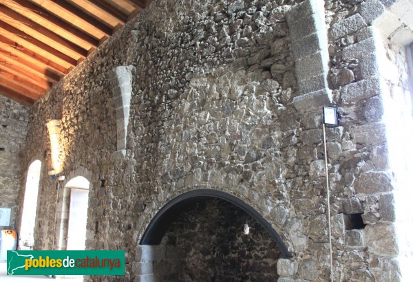 Arbúcies - Castell de Montsoriu (Foto: Albert Esteves, 2011) Arbúcies - Castell de Montsoriu