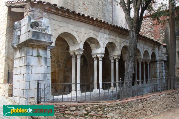 Breda - Claustre de Sant Salvador (Foto: Albert Esteves, 2011) Breda - Claustre de Sant Salvador