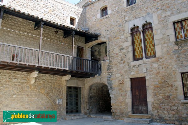 Breda - Palau de l'Abat (Foto: Albert Esteves, 2011) Breda - Palau de l'Abat