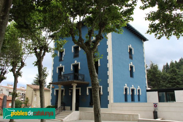 Sant Hilari Sacalm - Torre dels Bojos (Foto: Albert Esteves, 2011) Sant Hilari Sacalm - Torre dels Bojos