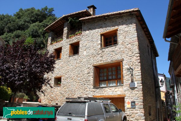 Osor - Can Jaume (Foto: Albert Esteves, 2011) Osor - Can Jaume