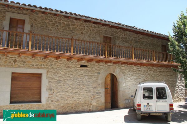 Osor - Rectoria, façana principal (Foto: Albert Esteves, 2011) Osor - Rectoria, façana principal