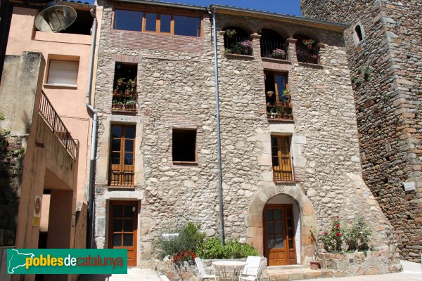 Osor - Nucli antic (Foto: Albert Esteves, 2011) Osor - Nucli antic