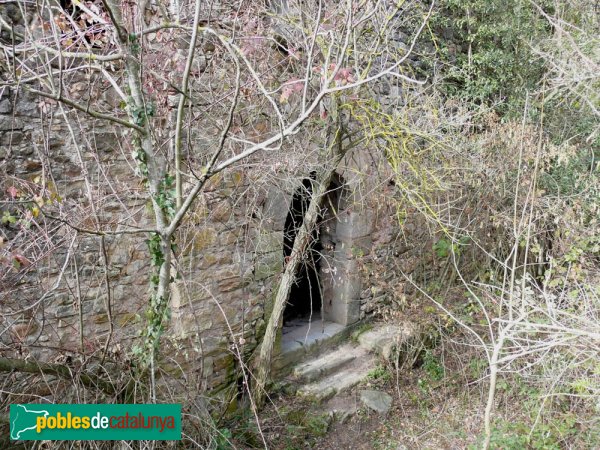 Susqueda - El Roure (Foto: Lluís Balasch, 2008) Susqueda - El Roure