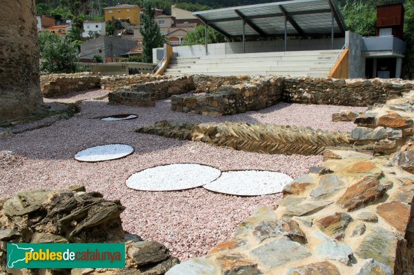 Sant Boi de Llobregat - Torre de Benviure (Foto: Albert Esteves, 2011) Sant Boi de Llobregat - Torre de Benviure