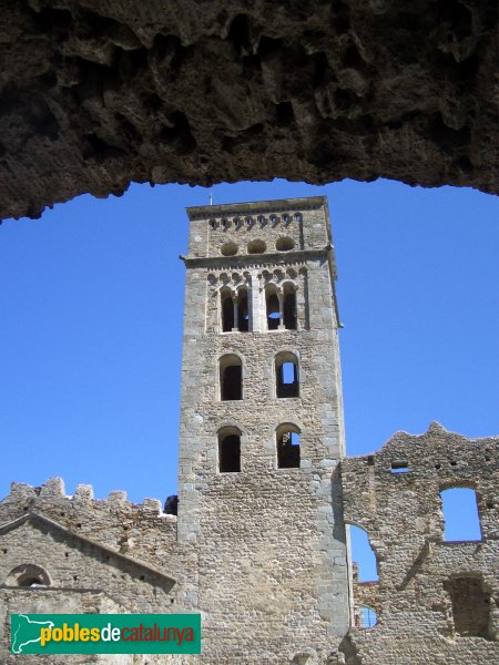 Port de la Selva - Sant Pere de Rodes, campanar (Foto: <i>Pere Galí</i>, 2007) Port de la Selva - Sant Pere de Rodes, campanar