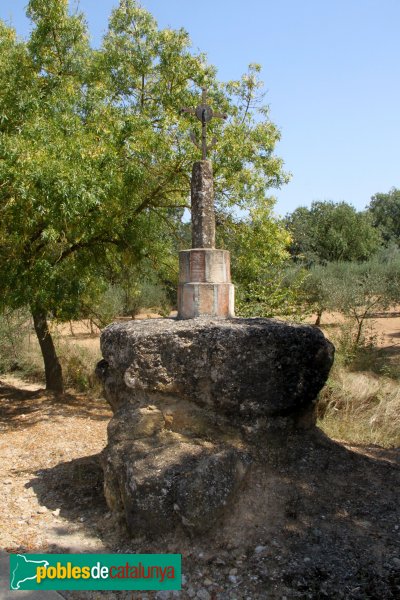 Cistella - Creu de terme (Foto: Albert Esteves, 2011) Cistella - Creu de terme