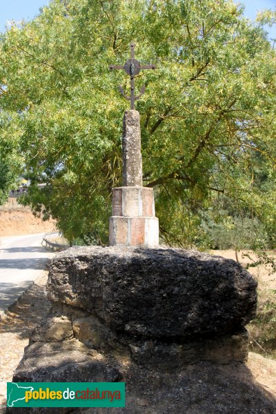 Cistella - Creu de terme (Foto: Albert Esteves, 2011) Cistella - Creu de terme