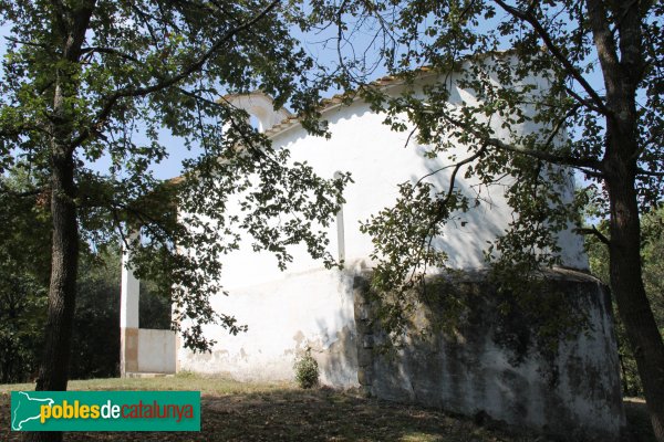 Riudarenes - Capella de la M. de Déu de Montcorb (Foto: Albert Esteves, 2011) Riudarenes - Capella de la M. de Déu de Montcorb