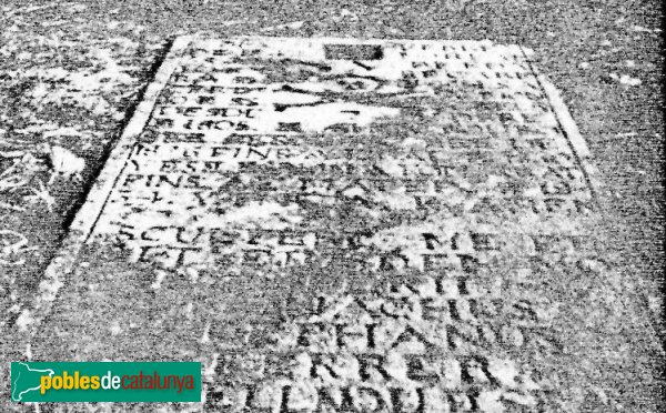 Castellnou de Seana - Làpida de l'abat sencera (Foto: Eufemià Fort) Castellnou de Seana - Làpida de l'abat sencera