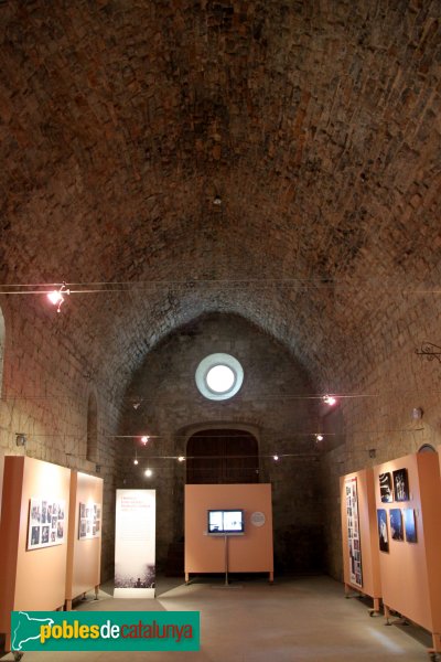 Vilabertran - Dependències monàstiques (Foto: Albert Esteves, 2011) Vilabertran - Dependències monàstiques