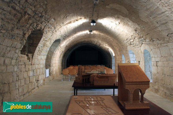 Vilabertran - Dependències monàstiques (Foto: Albert Esteves, 2011) Vilabertran - Dependències monàstiques