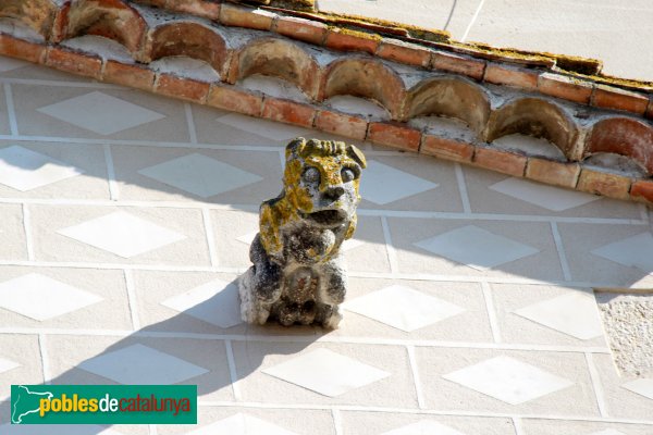 Riudellots de la Selva - Església de Sant Esteve, gàrgola (Foto: Albert Esteves, 2012) Riudellots de la Selva - Església de Sant Esteve, gàrgola