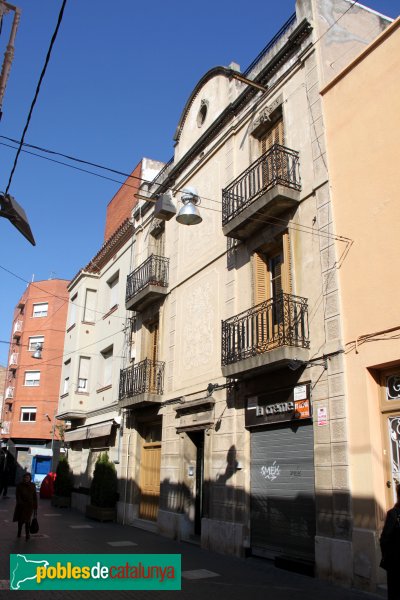 El Prat - Carrer de Ferran Puig (Foto: Albert Esteves, 2012) El Prat - Carrer de Ferran Puig