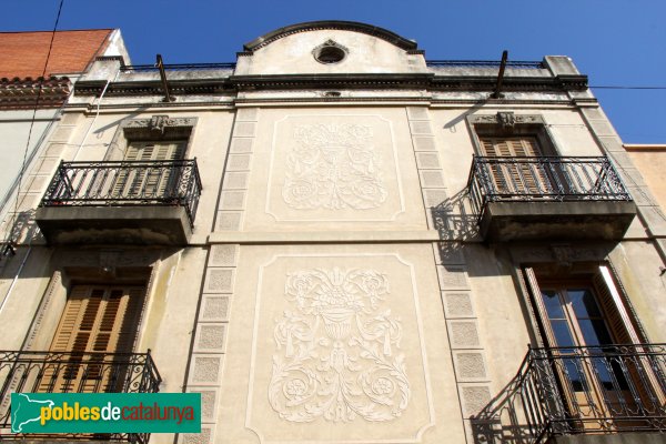 El Prat - Carrer de Ferran Puig (Foto: Albert Esteves, 2012) El Prat - Carrer de Ferran Puig