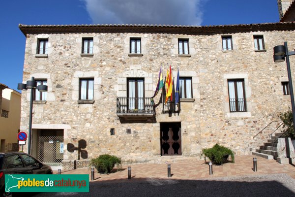 Capmany - Baronia (Foto: Albert Esteves, 2012) Capmany - Baronia