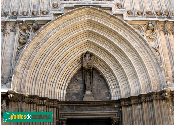 Barcelona - Catedral - Porta de Sant Iu (Foto: Albert Esteves, 2012) Barcelona - Catedral - Porta de Sant Iu