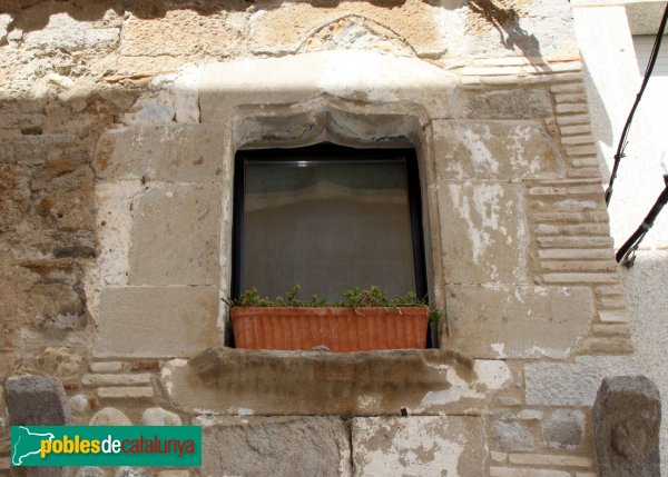 Sant Pere Pescador - Cavallers, 14 (Foto: Albert Esteves, 2012) Sant Pere Pescador - Cavallers, 14