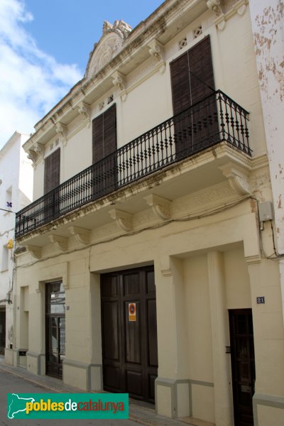 Sant Pere de Riudebitlles - Carrer Nou, Cal Xarret (Foto: Albert Esteves, 2012) Sant Pere de Riudebitlles - Carrer Nou, Cal Xarret