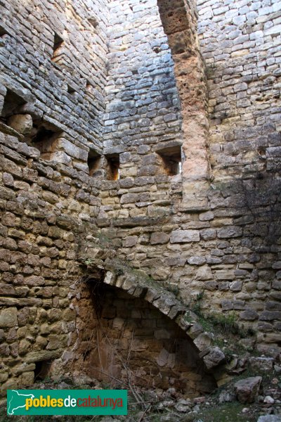 Pontons - Torre de Cal Rei (Foto: Albert Esteves, 2012) Pontons - Torre de Cal Rei