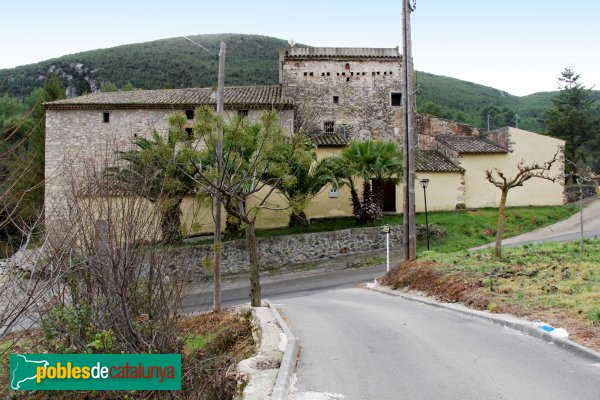 Pontons - Mas de la Riera (Foto: Albert Esteves, 2012) Pontons - Mas de la Riera